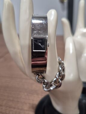 Vintage Guess Ladies Silver Chain Watch